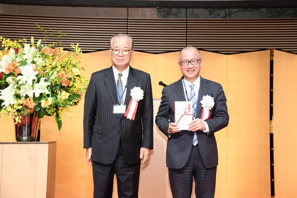 2022年6月受賞記念写真