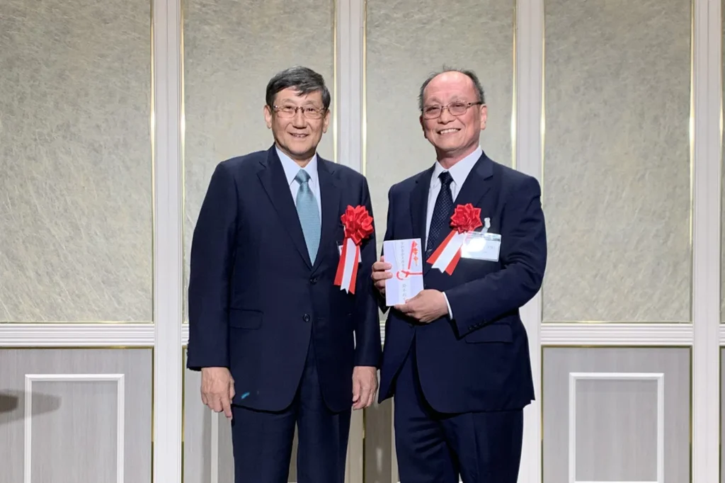 2025年6月受賞記念写真